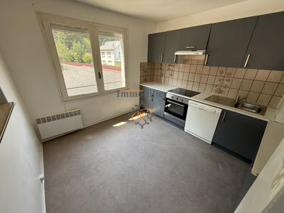 Appartement - 90 m² - 4 pièces