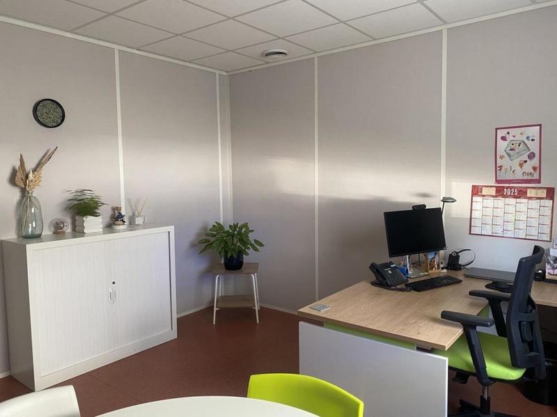 Bureau - 182 m² - 8 pièces