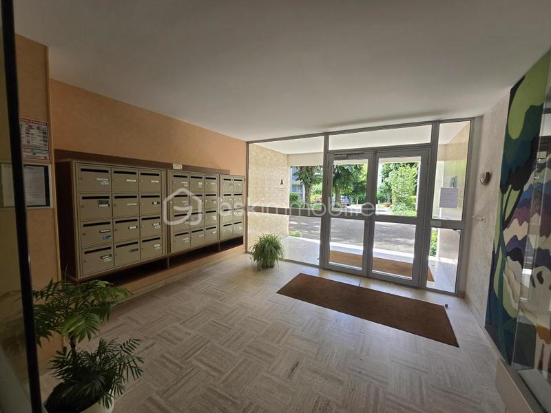 Appartement - 84 m² - 3 pièces