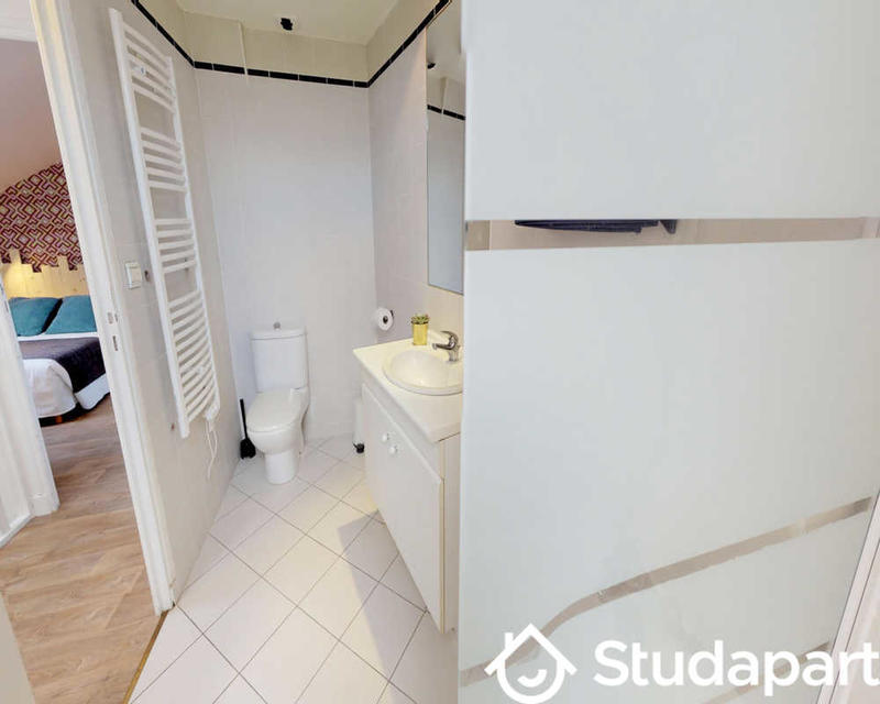 Chambre - 80 m² - 1 pièce