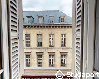 Chambre - 120 m² - 1 pièce