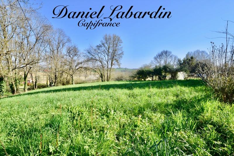 Terrain constructible - 1 139 m²