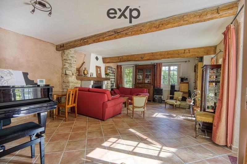 Propriété - 176 m² - 6 pièces