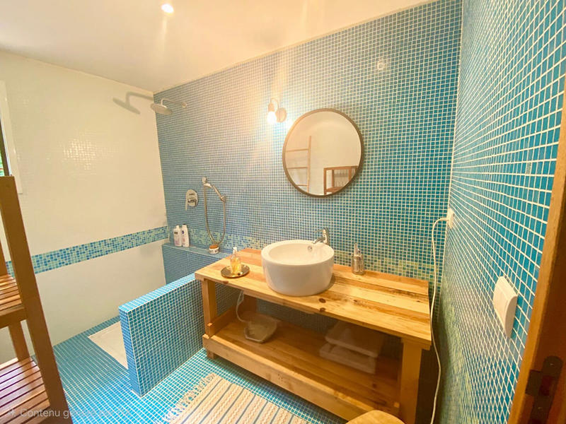 Maison - 200 m² - 7 pièces