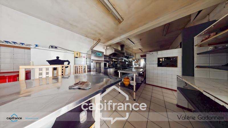 Propriété - 765 m² - 23 pièces