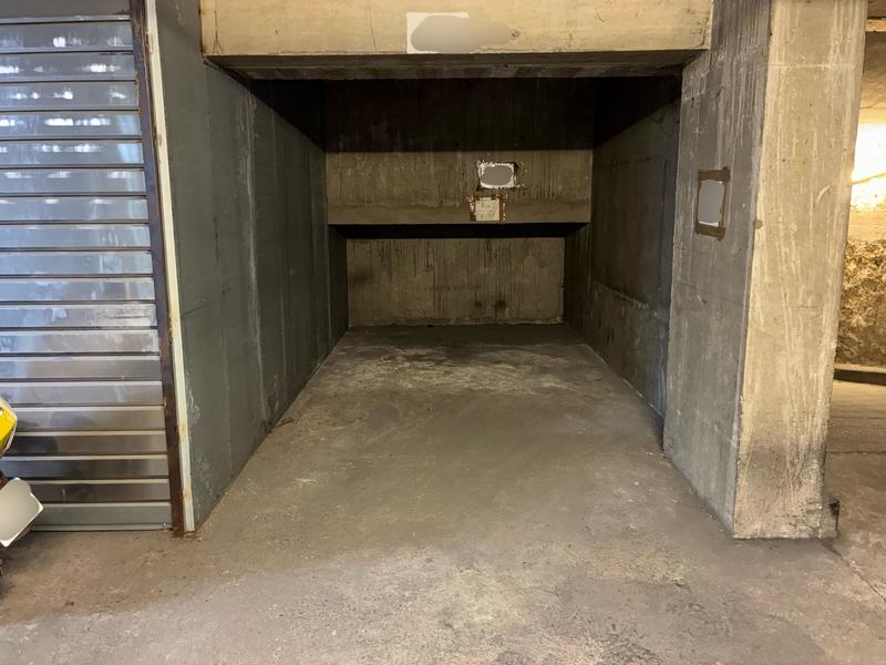 Parking / Garage - 12 m²