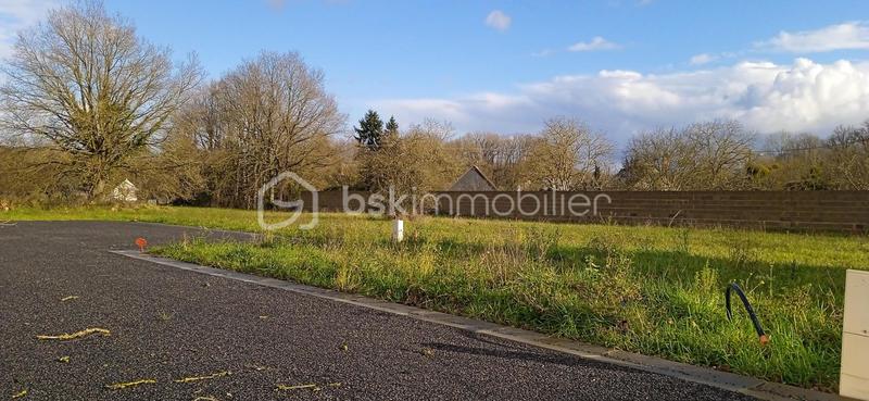 Terrain constructible - 1 100 m²