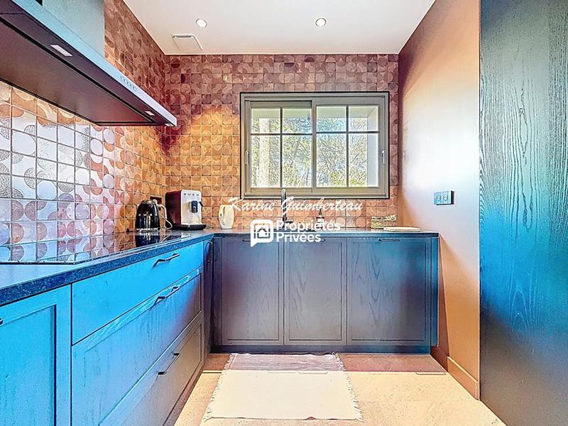 Villa - 200 m² - 8 pièces