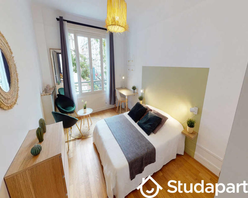 Chambre - 80 m² - 1 pièce