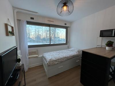 Studio - 11 m² - 1 pièce