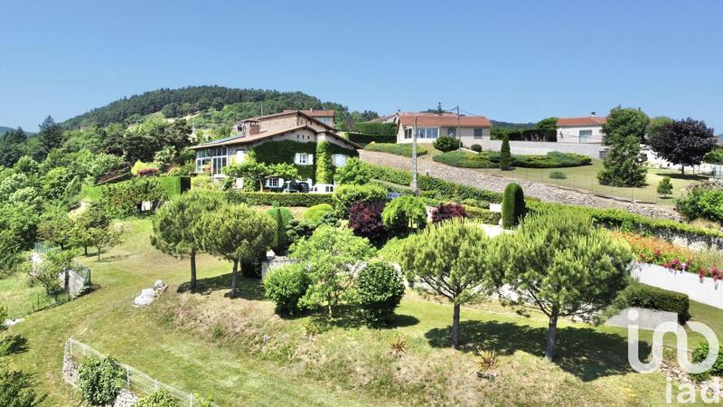 Maison - 186 m² - 6 pièces