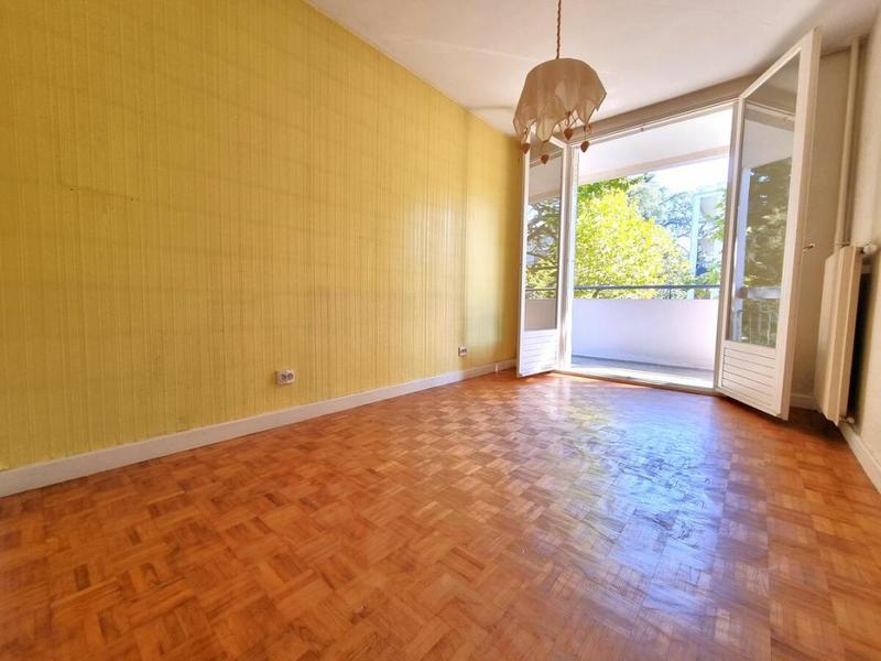 Appartement - 86 m² - 5 pièces