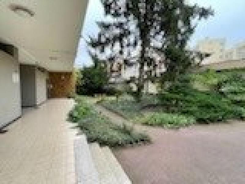 Appartement - 96 m² - 5 pièces