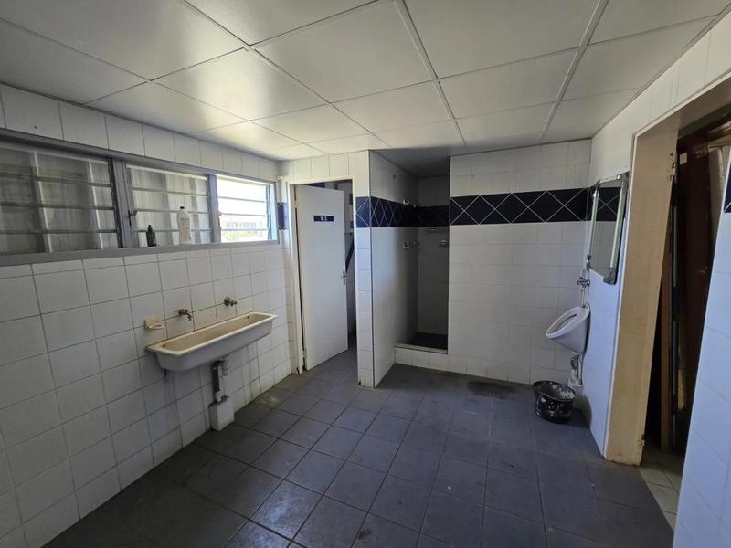 Bureau - 456 m² - 2 pièces