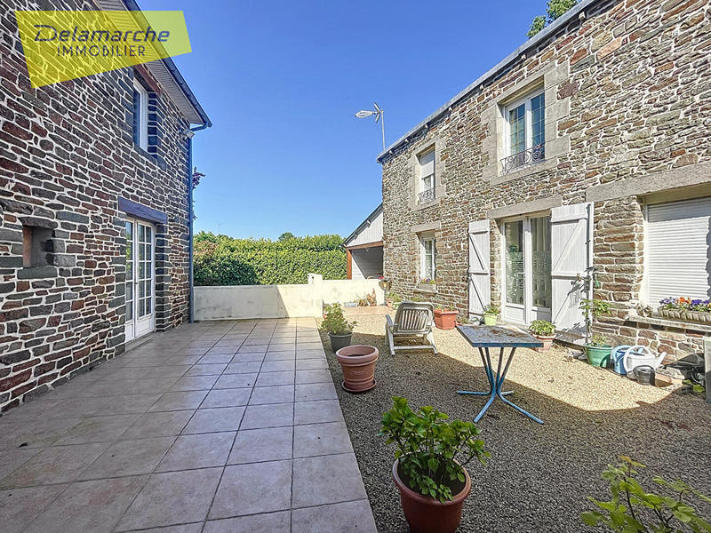 Maison - 204 m² - 9 pièces