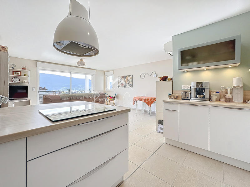 Appartement - 70 m² - 3 pièces