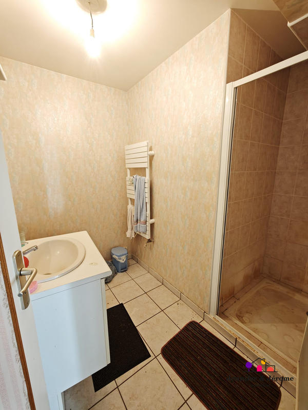 Maison - 96 m² - 5 pièces