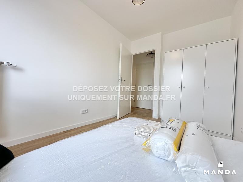 Chambre - 12 m² - 4 pièces