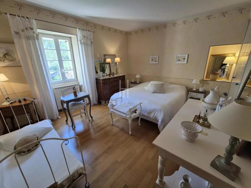 Mas - 166 m² - 7 pièces