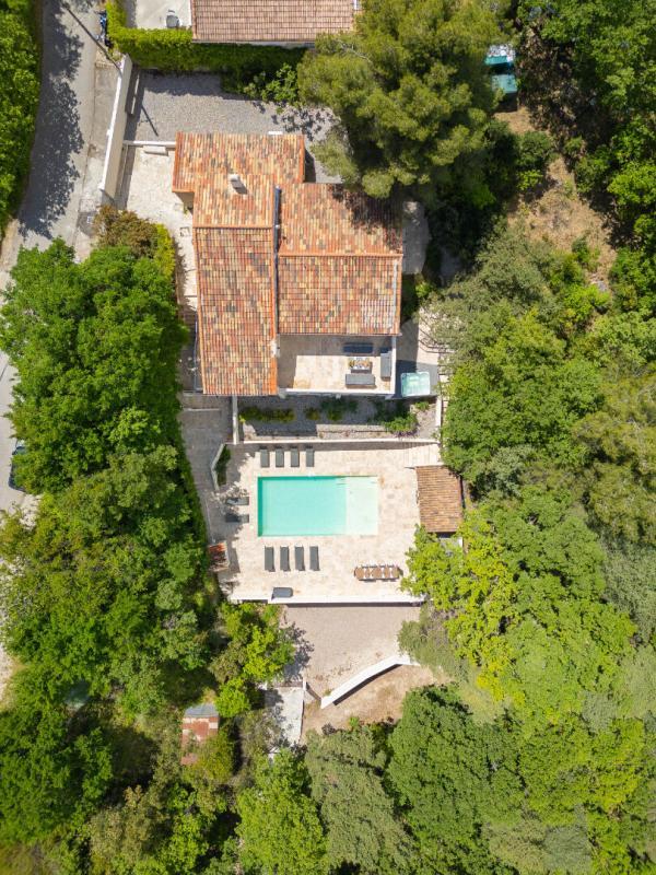 Villa - 210 m² - 8 pièces