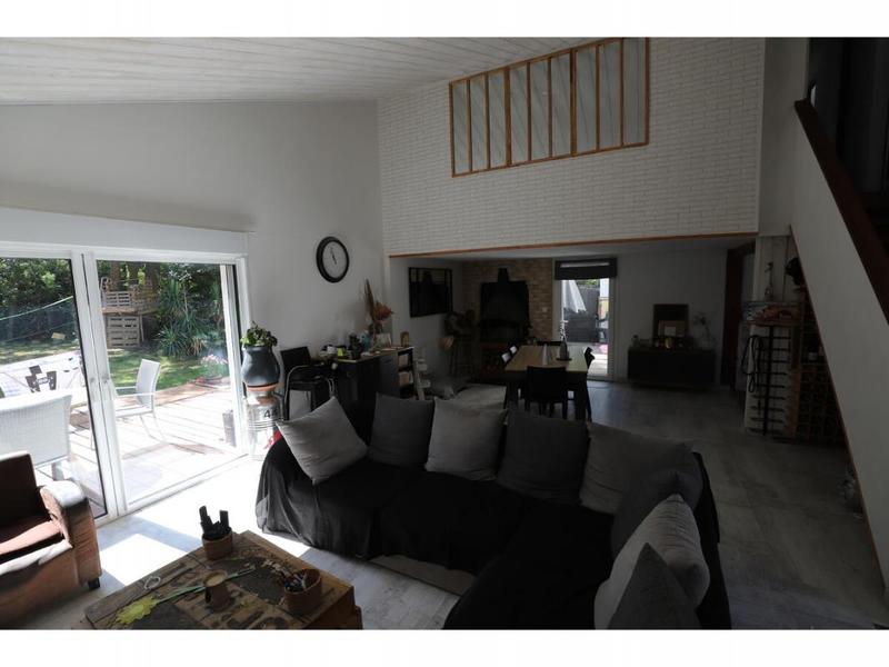 Maison - 122 m² - 8 pièces