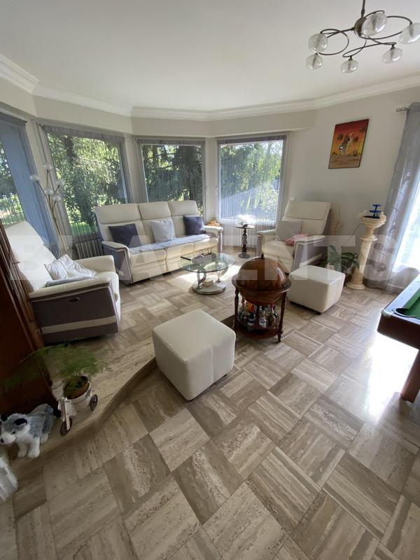 Propriété - 203 m² - 7 pièces