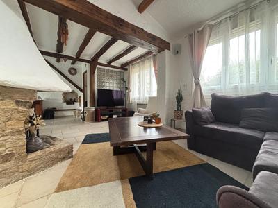 Maison - 96 m² - 5 pièces