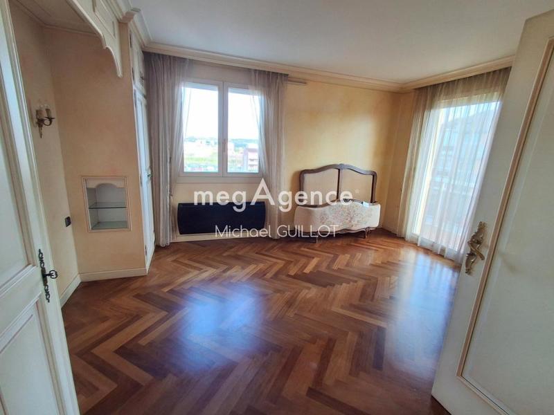 Appartement - 115 m² - 5 pièces