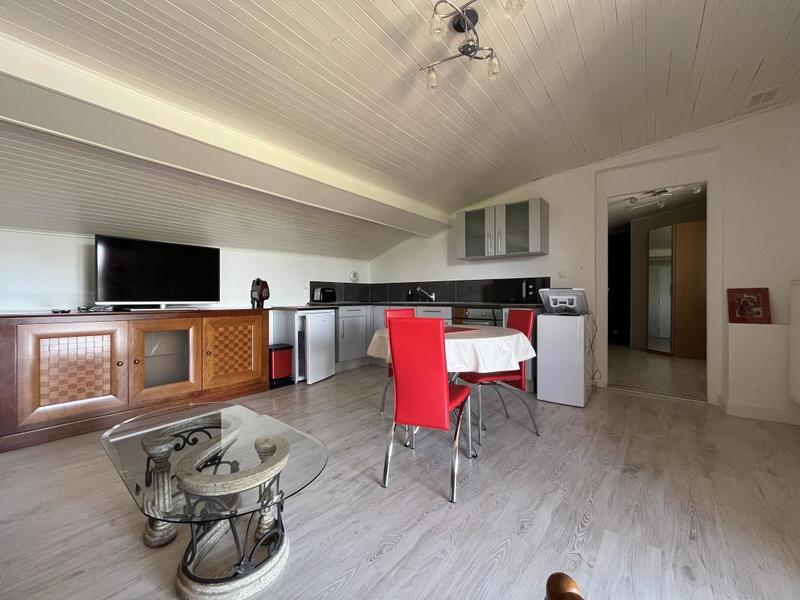 Maison - 295 m² - 12 pièces