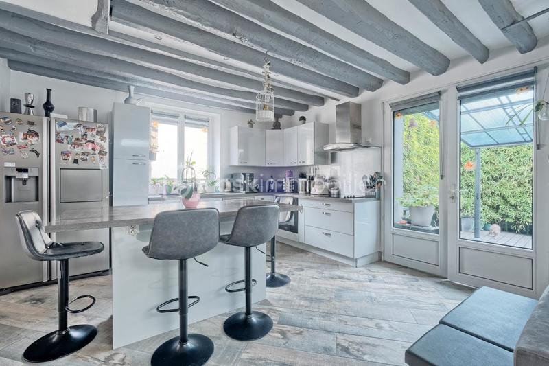 Demeure - 165 m² - 7 pièces