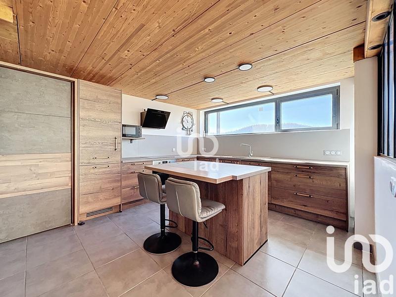 Loft - 126 m² - 4 pièces