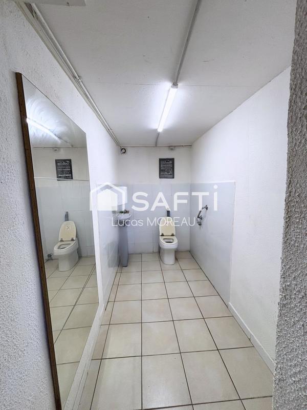 Local commercial - 160 m² - 10 pièces