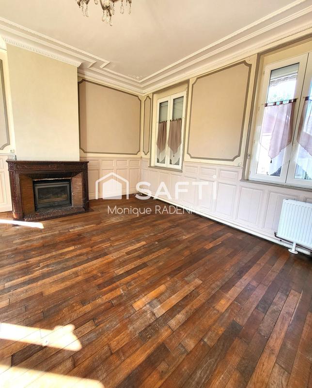 Maison - 267 m² - 12 pièces