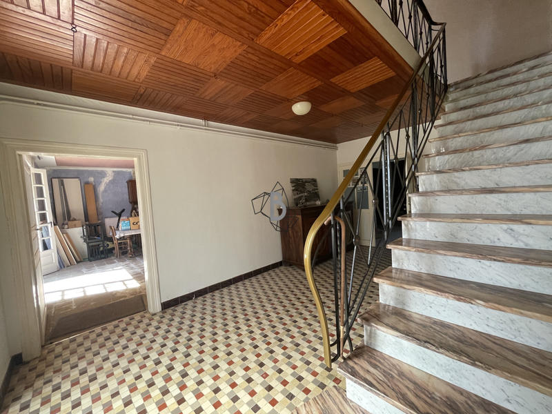 Maison - 240 m² - 8 pièces