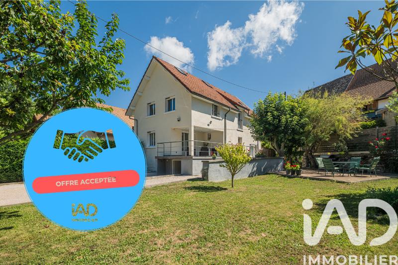 Maison - 181 m² - 7 pièces