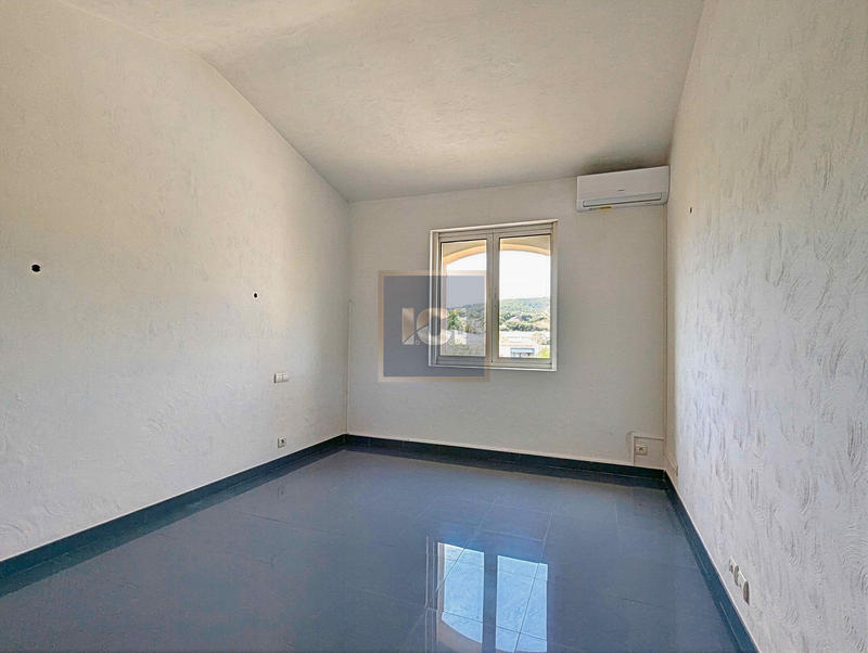 Villa - 356 m² - 11 pièces