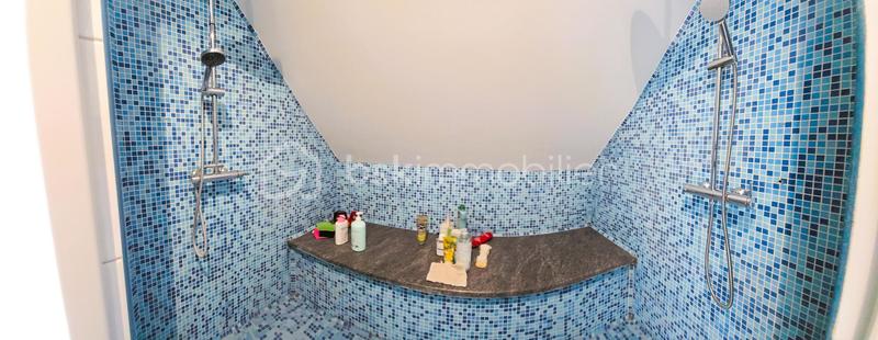 Maison traditionnelle - 154 m² - 5 pièces