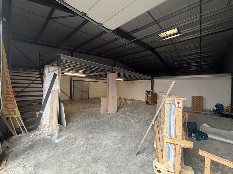 Local commercial - 455 m² - 4 pièces