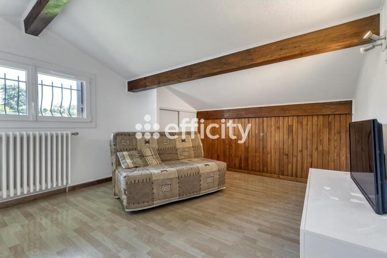 Maison - 182 m² - 7 pièces