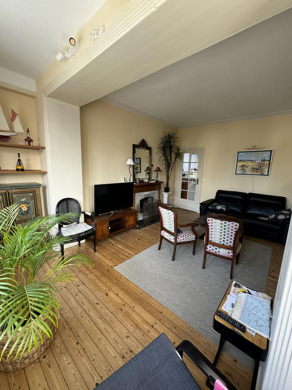 Propriété - 295 m² - 12 pièces