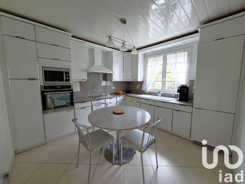 Maison - 222 m² - 6 pièces