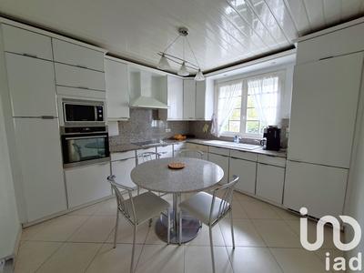 Maison - 222 m² - 6 pièces