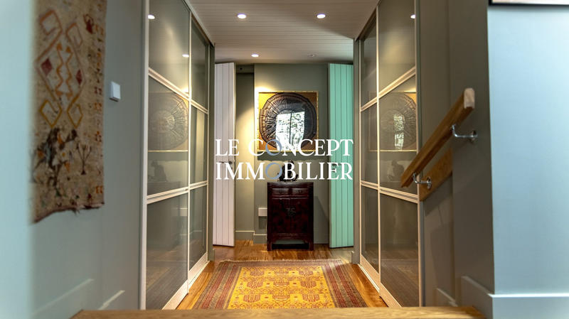 Maison contemporaine - 230 m² - 7 pièces