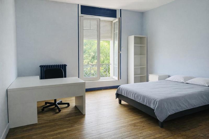 Maison - 371 m² - 8 pièces