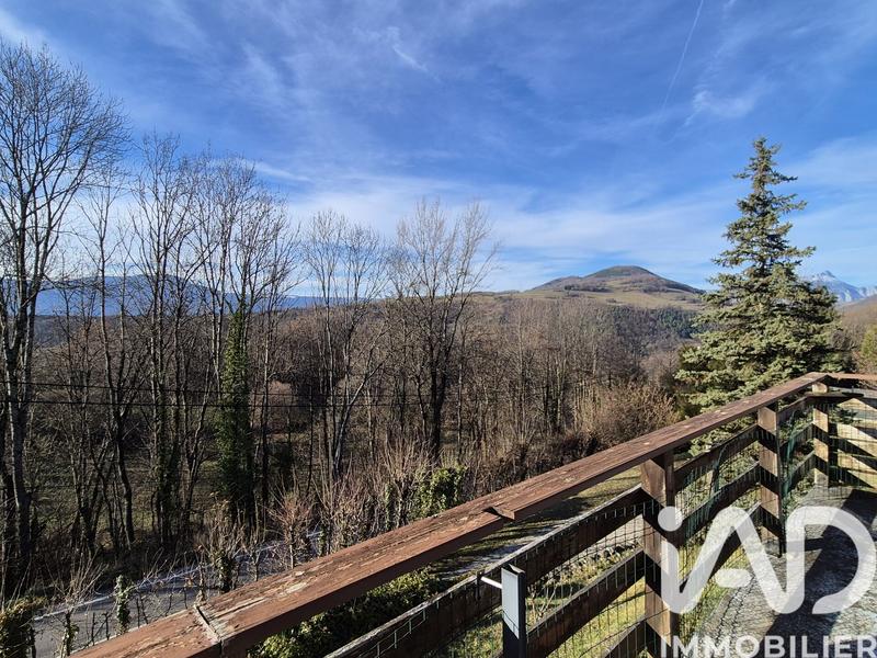 Maison - 180 m² - 5 pièces