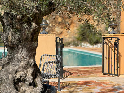 Maison - 230 m² - 6 pièces