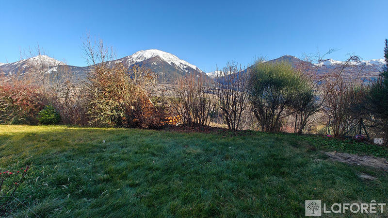 Maison - 166 m² - 8 pièces