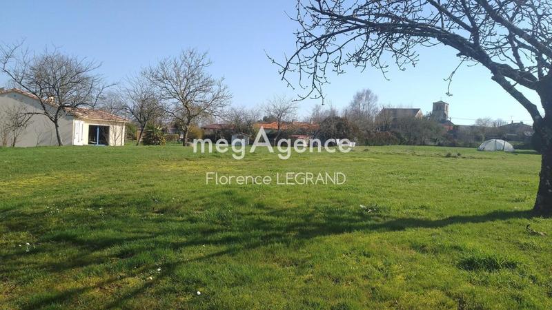 Terrain constructible - 1 610 m²
