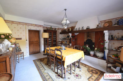 Mas - 260 m² - 20 pièces