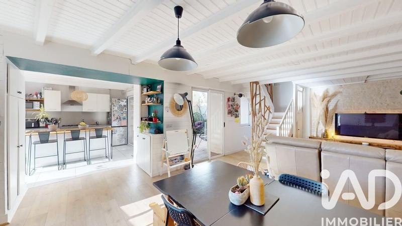 Maison - 90 m² - 4 pièces